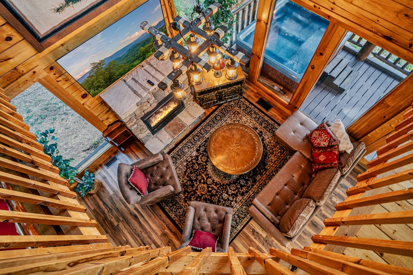 Secluded Luxury Cabin with Hot Tub & Game Room near Pigeon Forge, Tennessee