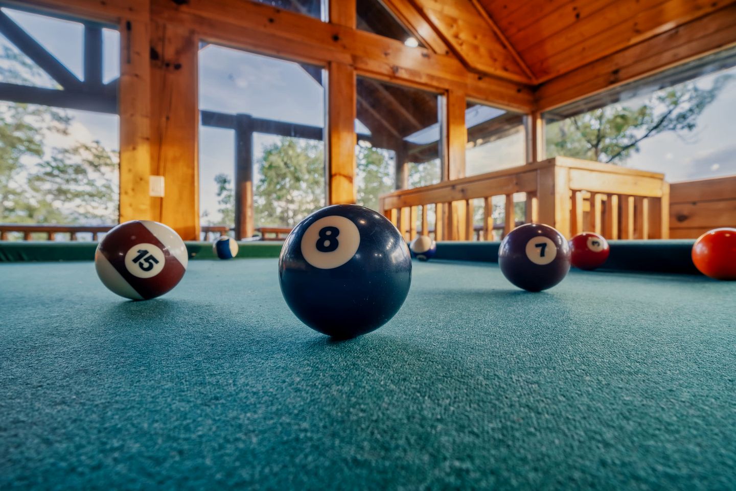 Secluded Luxury Cabin with Hot Tub & Game Room near Pigeon Forge, Tennessee