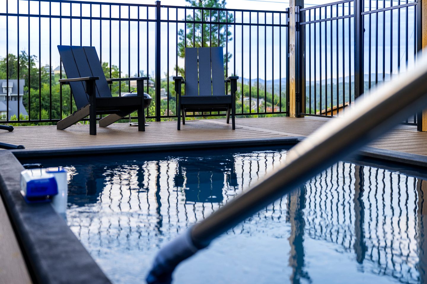 Mountain Retreat with Outdoor Pool, Jacuzzi and Views in Tennessee