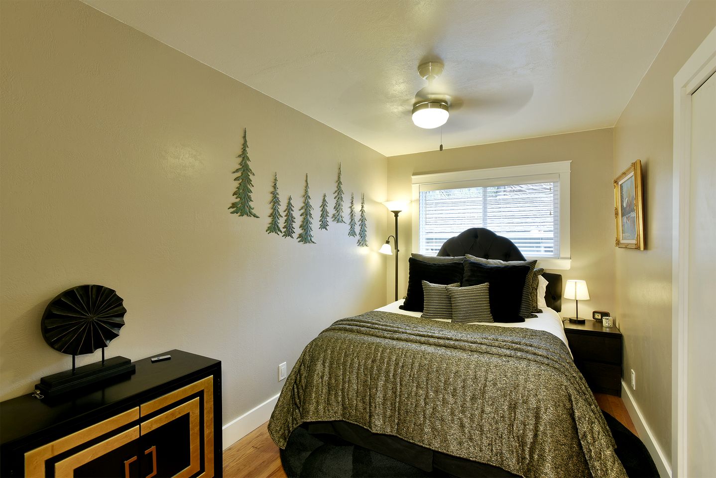 Amazing Cottage with Hot-tub in Dunsmuir, California