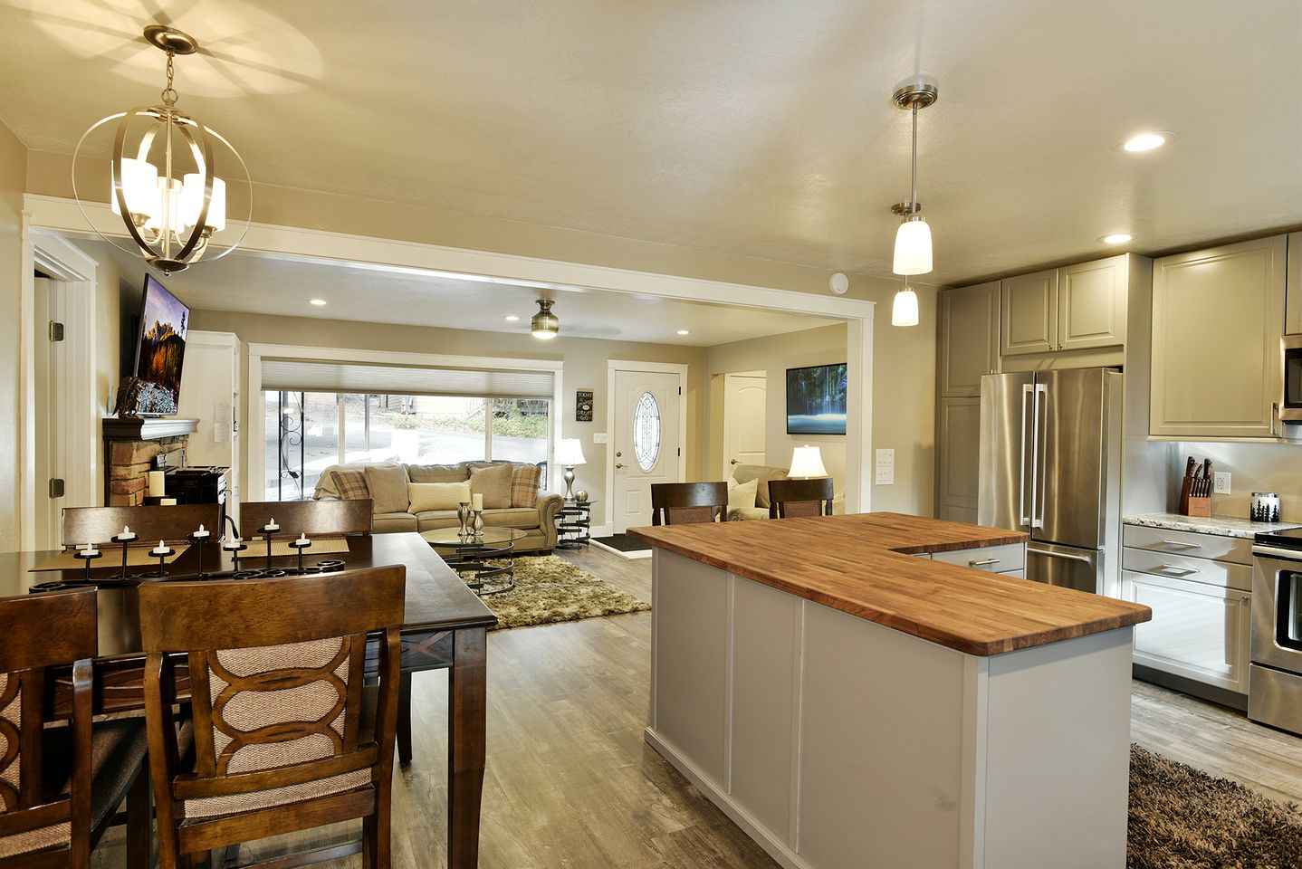 Amazing Cottage with Hot-tub in Dunsmuir, California