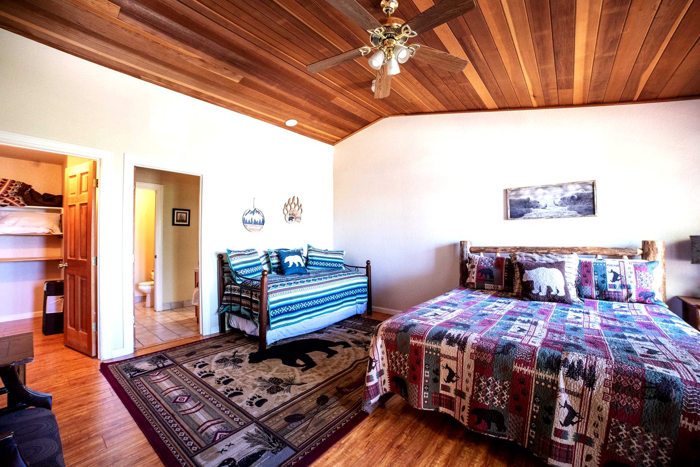 Lovely Mountain Rental Ideal for Large Groups near Yosemite Valley, California