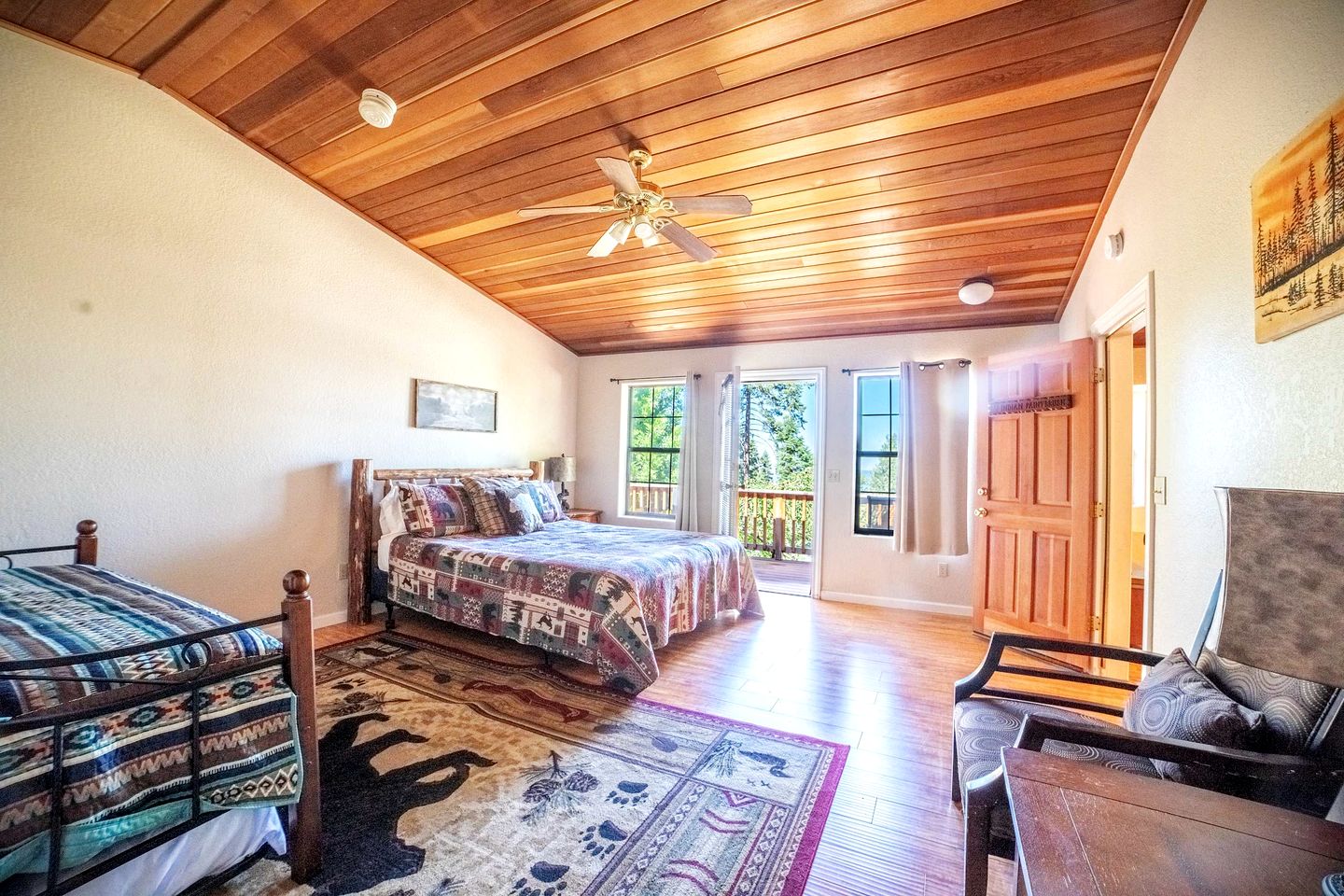 Lovely Mountain Rental Ideal for Large Groups near Yosemite Valley, California