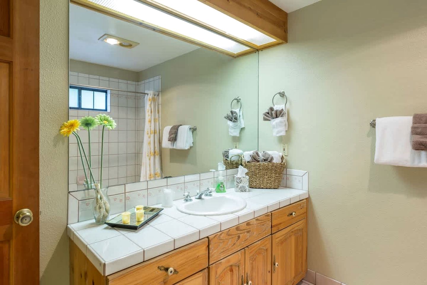 Lovely Mountain Rental Ideal for Large Groups near Yosemite Valley, California