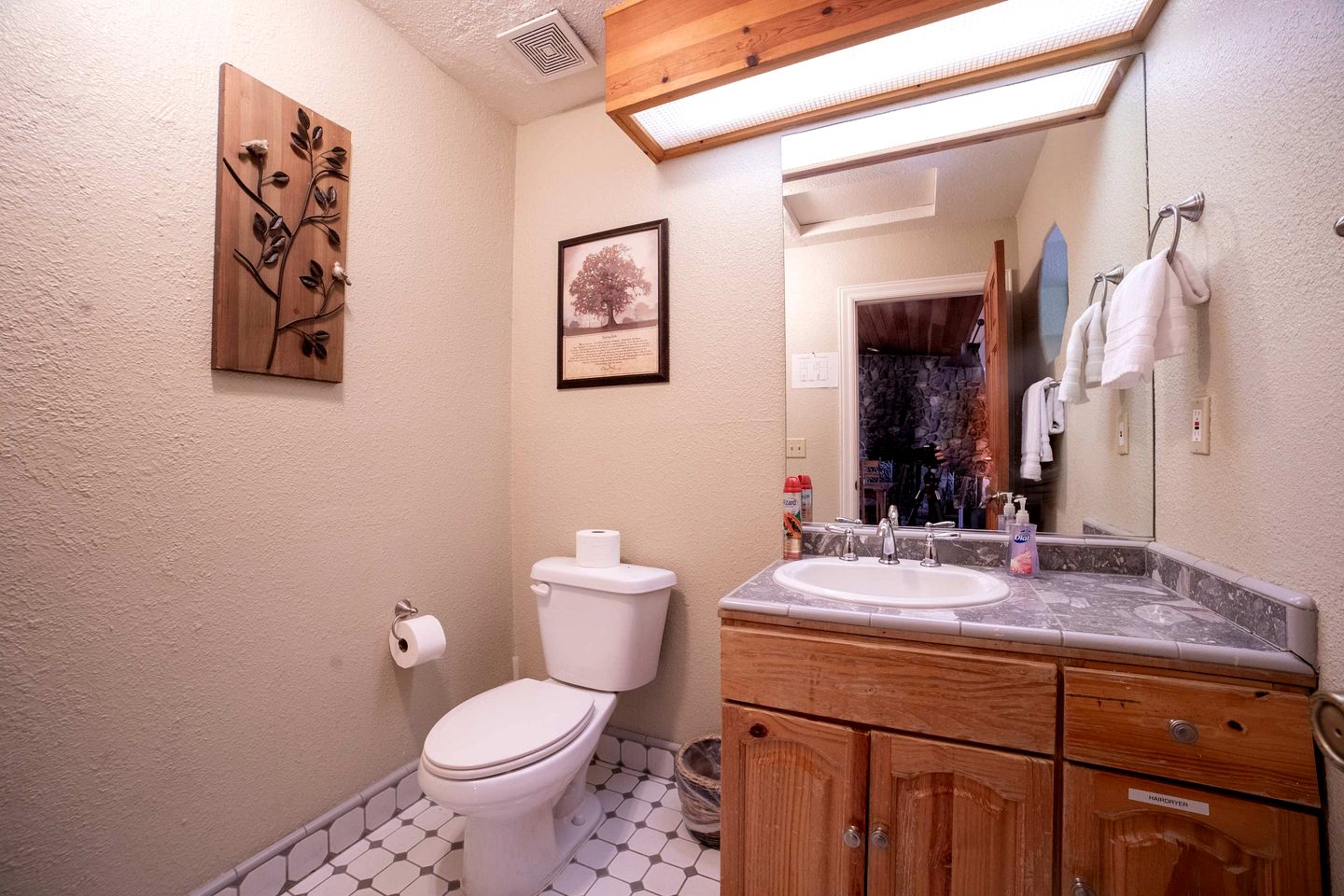 Lovely Mountain Rental Ideal for Large Groups near Yosemite Valley, California