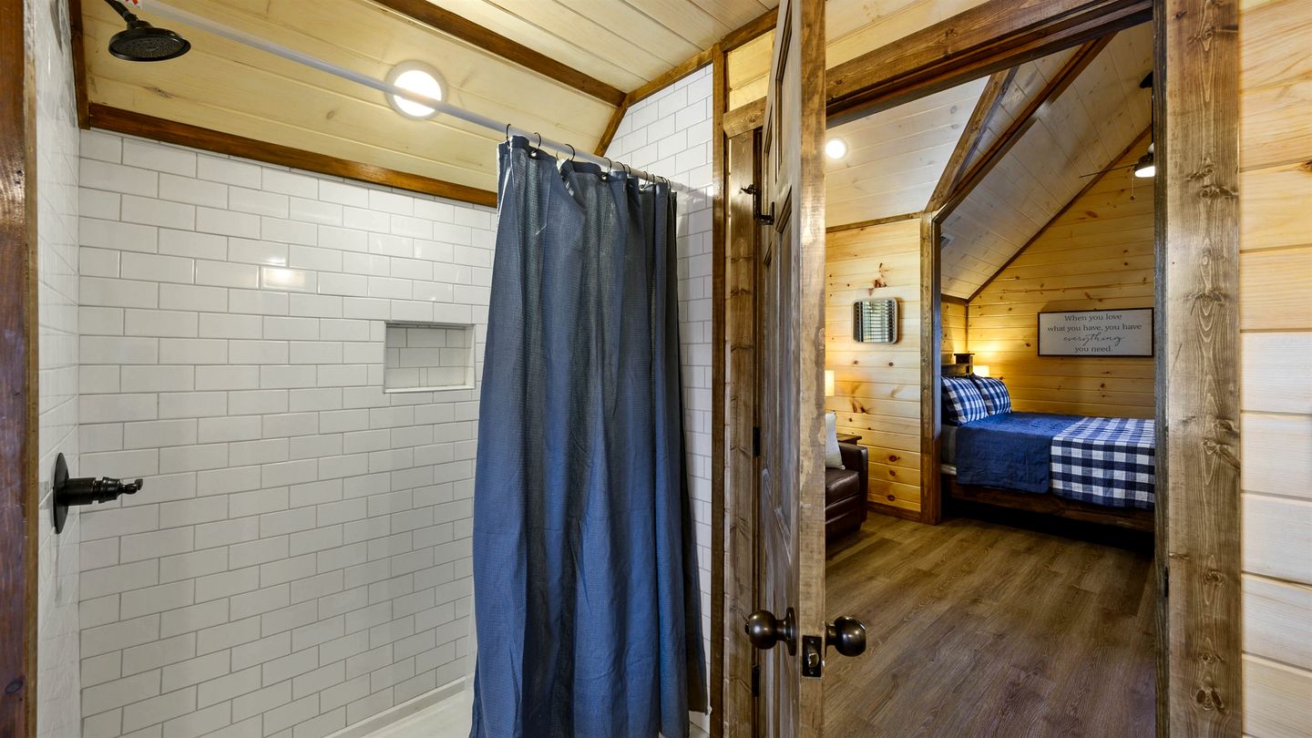 Mountain Retreat with Perfect for Groups in Pigeon Forge, Tennesee