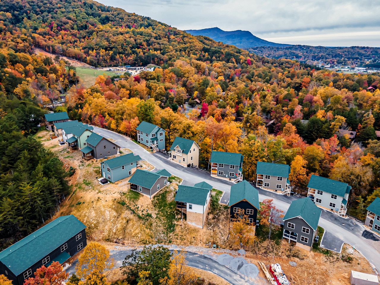 Mountain Retreat with Perfect for Groups in Pigeon Forge, Tennesee