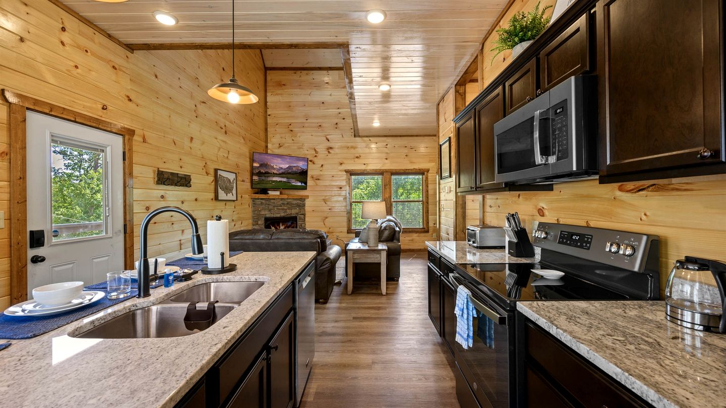 Mountain Retreat with Perfect for Groups in Pigeon Forge, Tennesee