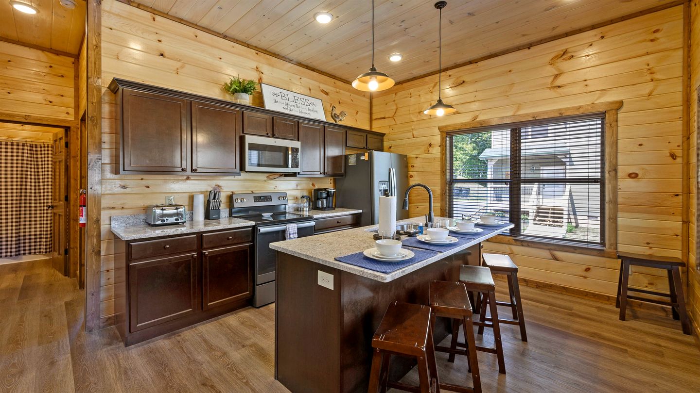 Mountain Retreat with Perfect for Groups in Pigeon Forge, Tennesee