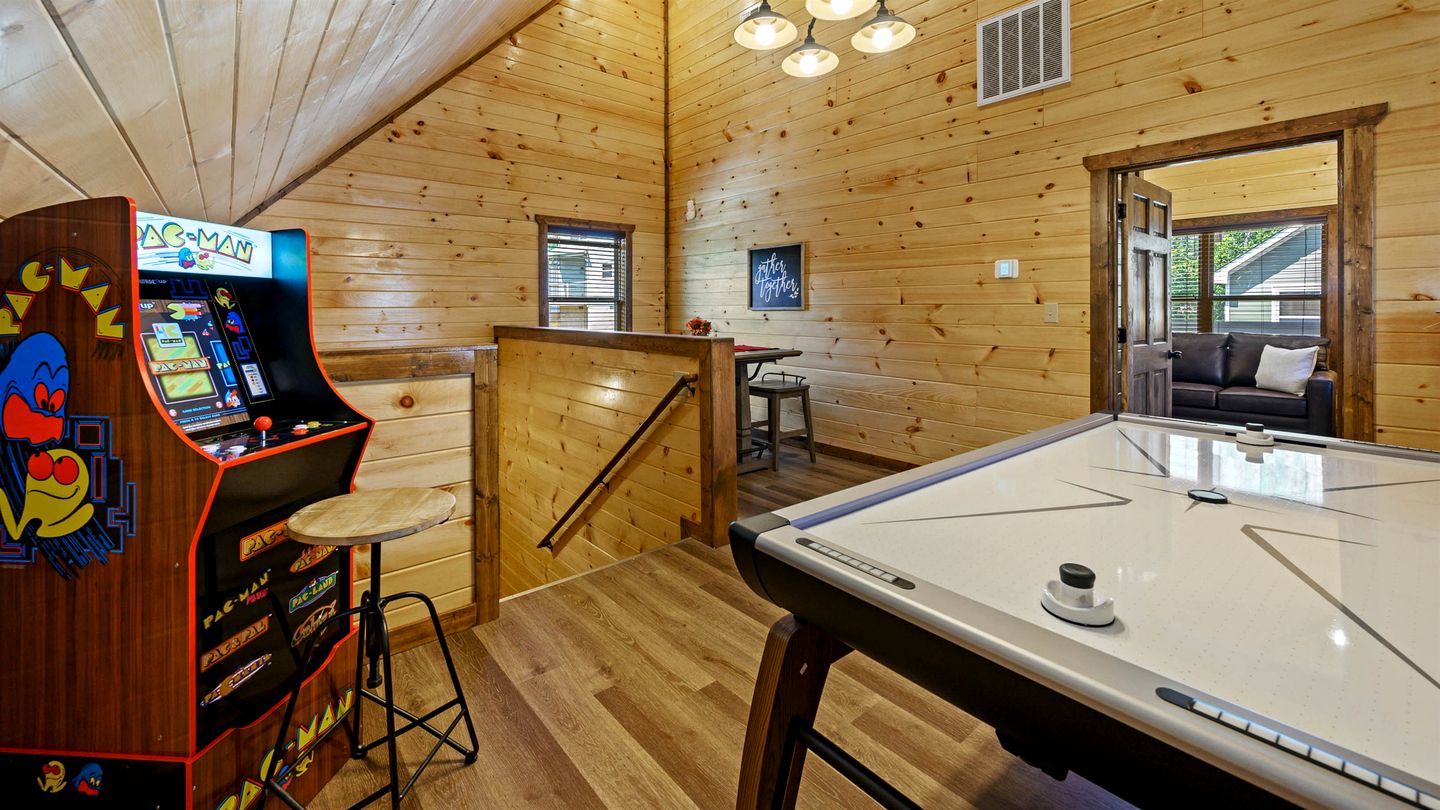 Mountain Retreat with Perfect for Groups in Pigeon Forge, Tennesee