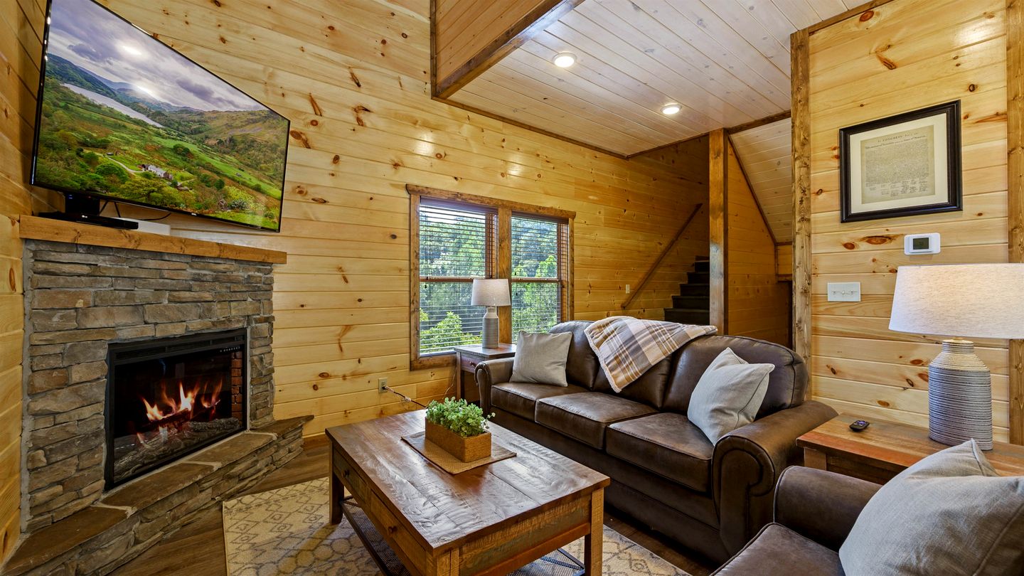 Mountain Retreat with Perfect for Groups in Pigeon Forge, Tennesee