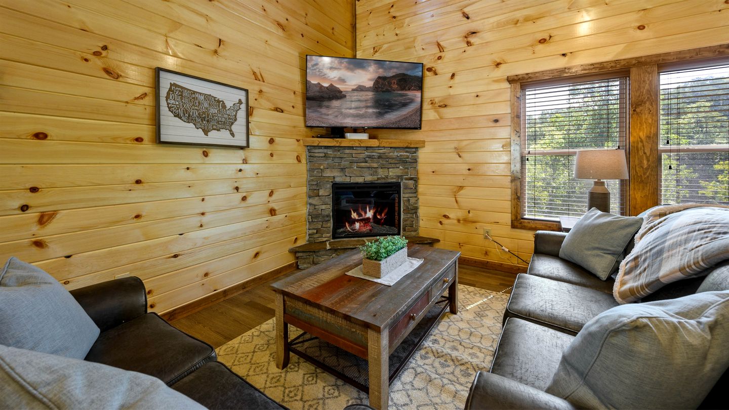 Mountain Retreat with Perfect for Groups in Pigeon Forge, Tennesee