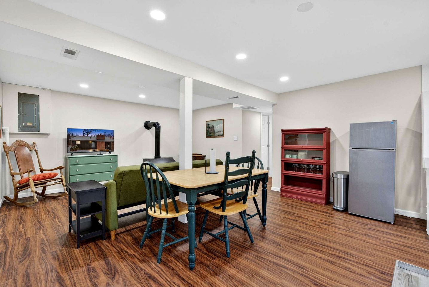 Spacious Mountain Retreat with Hot Tub & Screened Porch Near Wineries and Appalachian Trail | Harpers Ferry, WV