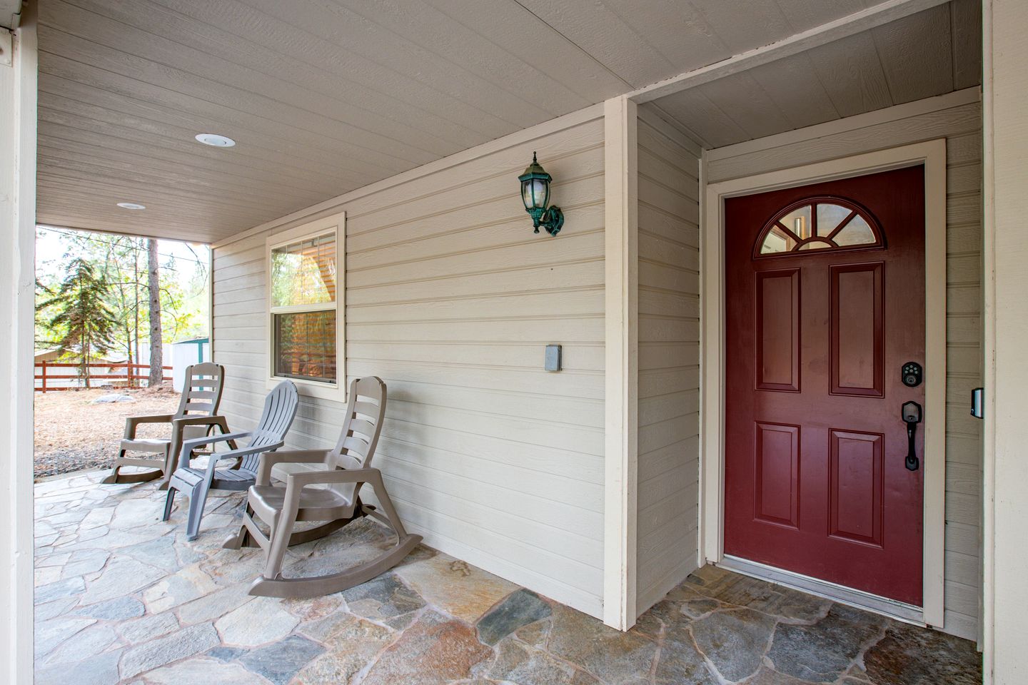 Mountain Retreat with Hot Tub & Pool Table Less than an hour to