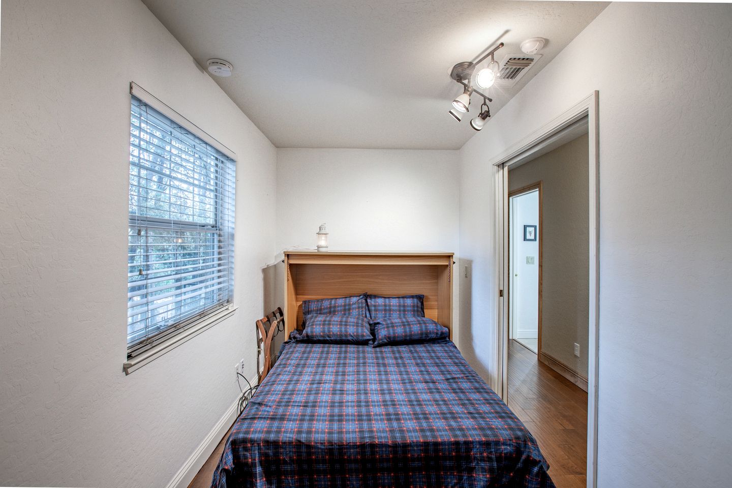 Mountain Retreat with Hot Tub & Pool Table Less than an hour to