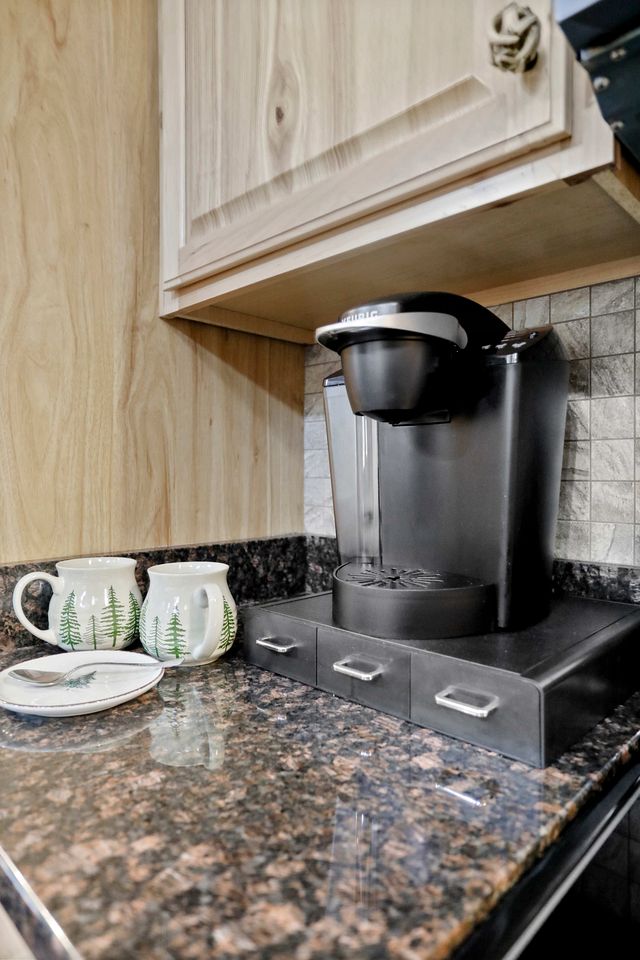 Spacious Mountain Retreat with Fireplace & Outdoor Fun Near Great Cacapon, West Virginia