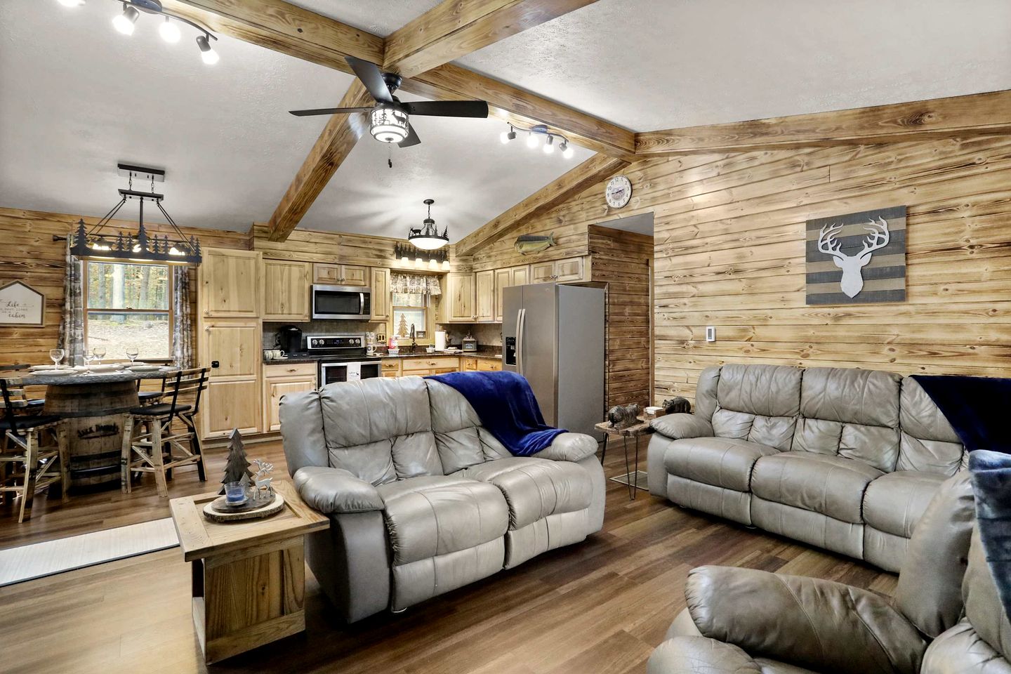 Spacious Mountain Retreat with Fireplace & Outdoor Fun Near Great Cacapon, West Virginia