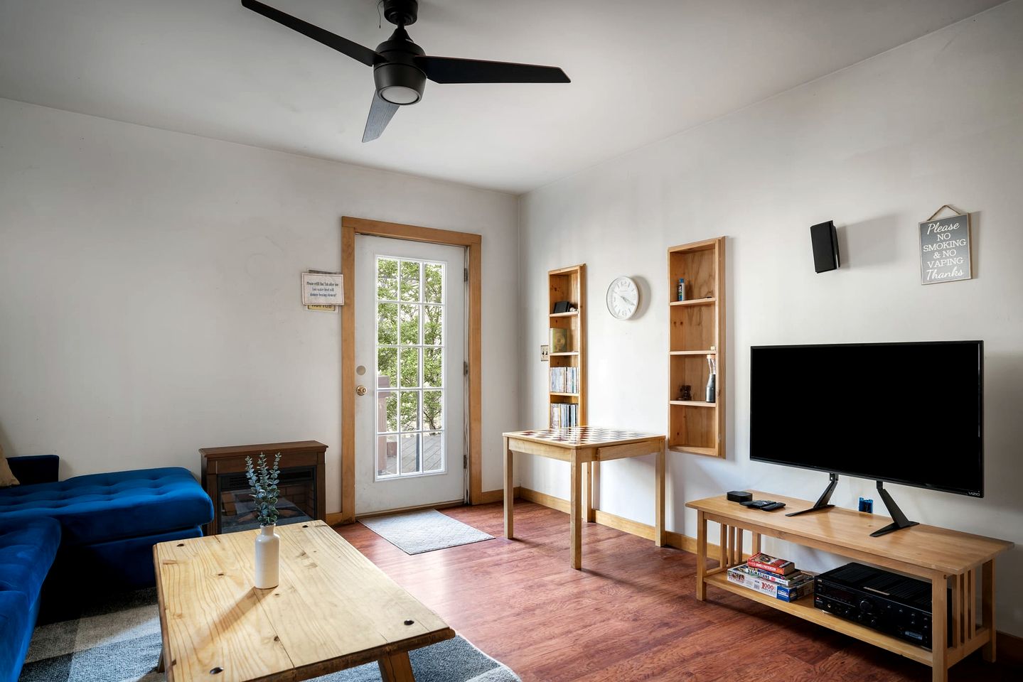 Mountain River Cabin with Hot Tub, Fire Pit and Kayaks for Your Fun Family Getaway in the Mountains of Great Cacapon, WV