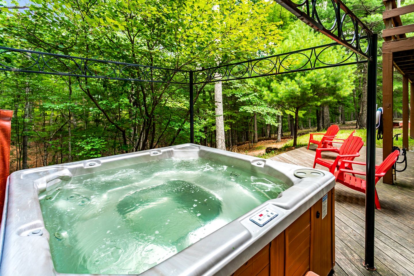 Mountain River Cabin with Hot Tub, Fire Pit and Kayaks for Your Fun Family Getaway in the Mountains of Great Cacapon, WV