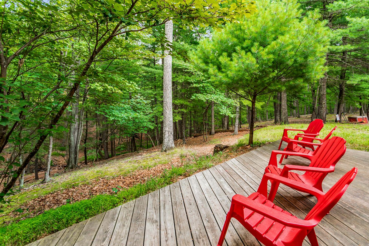 Mountain River Cabin with Hot Tub, Fire Pit and Kayaks for Your Fun Family Getaway in the Mountains of Great Cacapon, WV