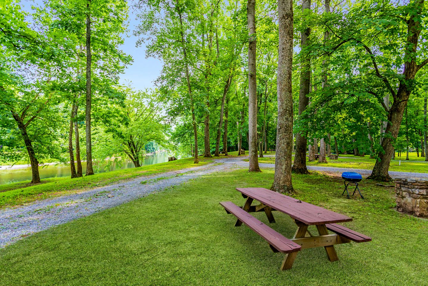 Mountain River Cabin with Hot Tub, Fire Pit and Kayaks for Your Fun Family Getaway in the Mountains of Great Cacapon, WV