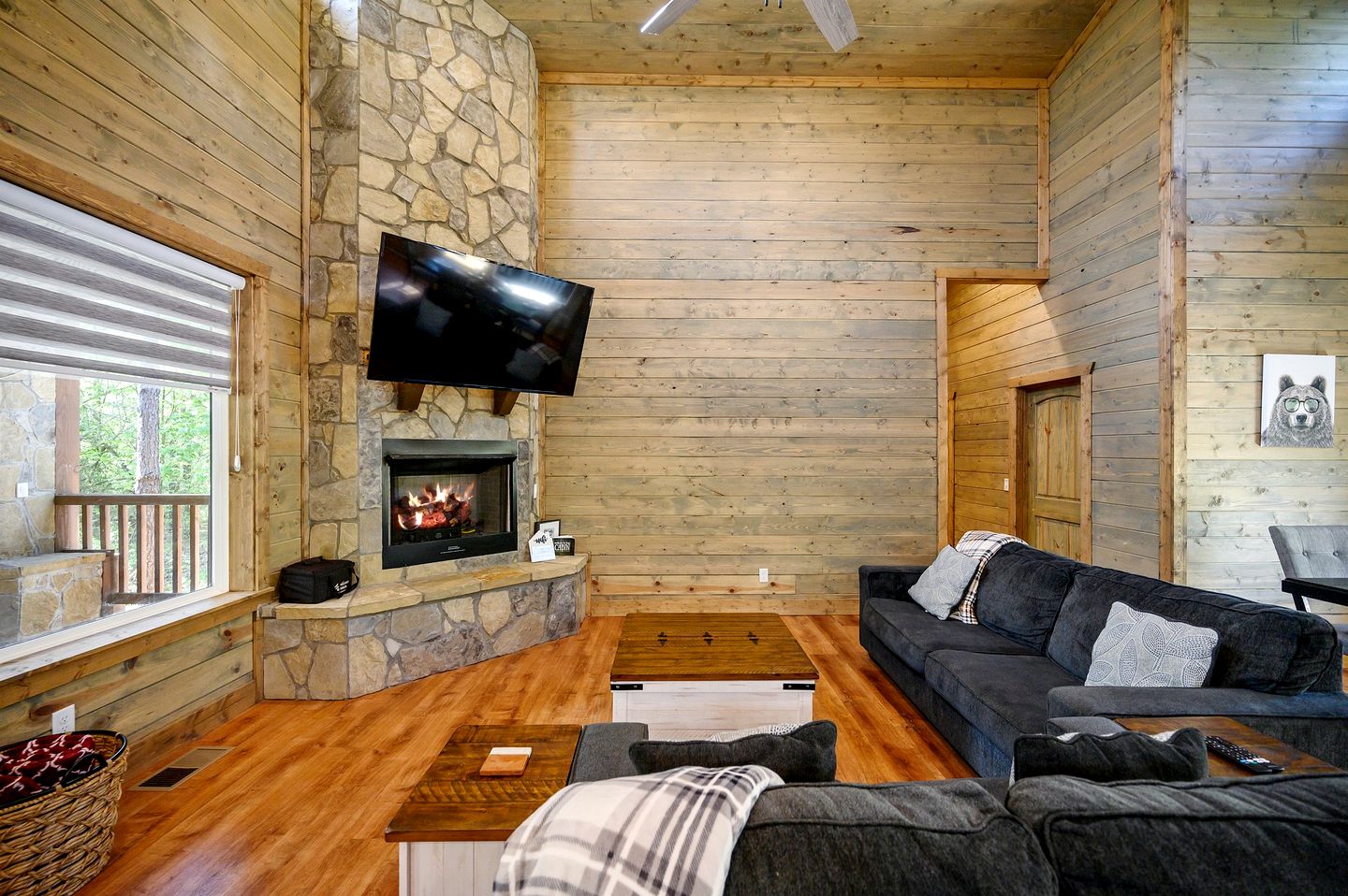 Mountain Serenity: Cozy Cabin Getaway in the Kiamichi Mountains with Hot Tub