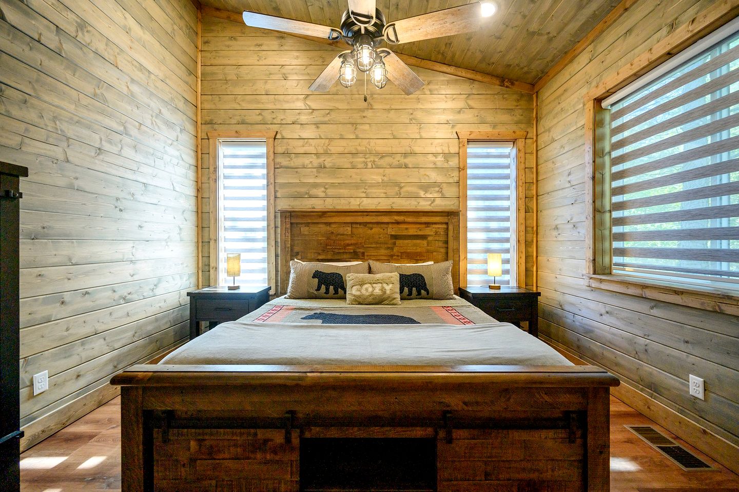 Mountain Serenity: Cozy Cabin Getaway in the Kiamichi Mountains with Hot Tub