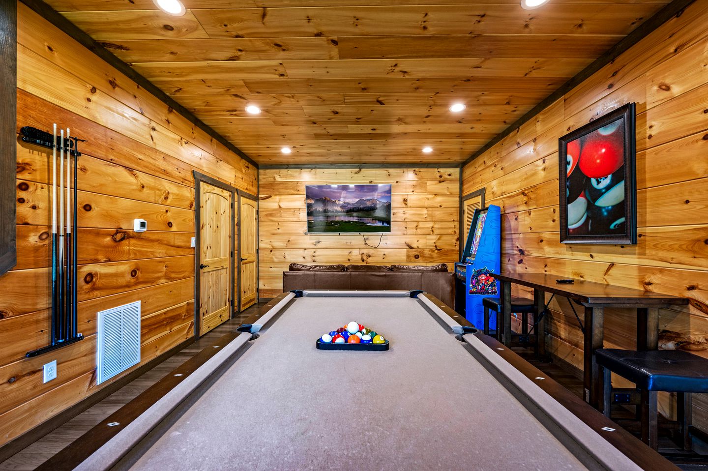 Cozy Cabin Glamping Rental in Gatlinburg, for Memorable Escapes to the Mountains