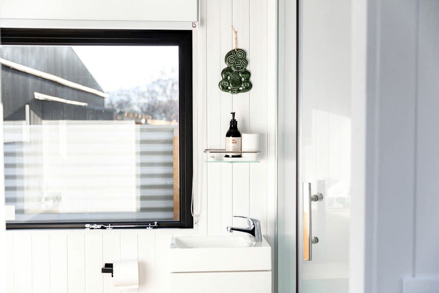 Mountain Tiny House with Amazing Views and Large Garden in Arrow Junction, South Island