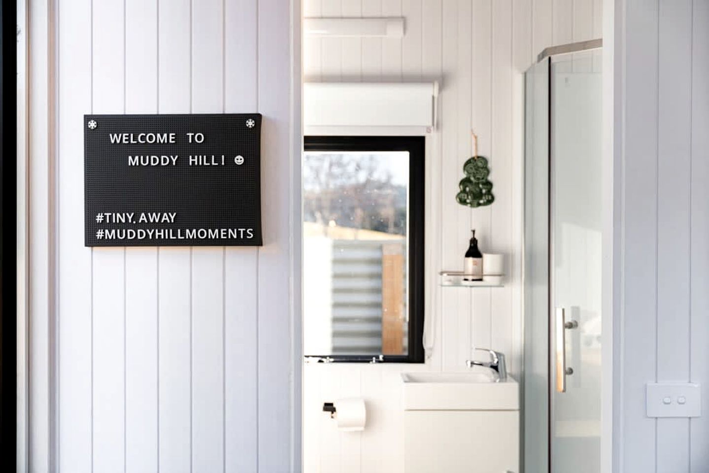 Mountain Tiny House with Amazing Views and Large Garden in Arrow Junction, South Island