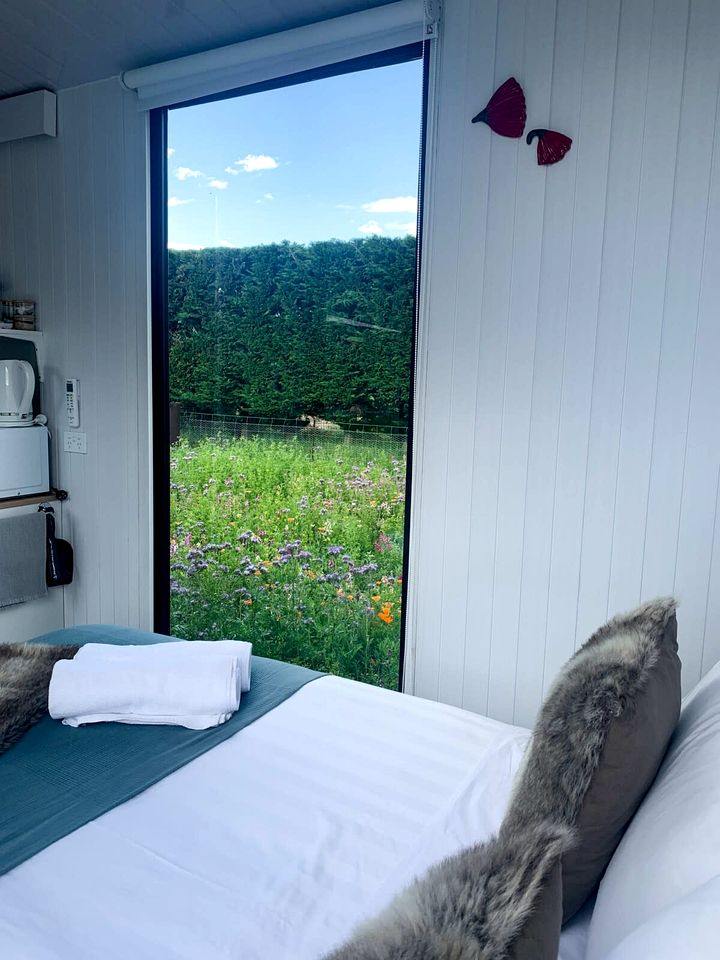 Mountain Tiny House with Amazing Views and Large Garden in Arrow Junction, South Island