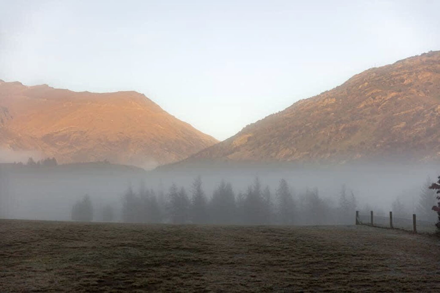 Mountain Tiny House with Amazing Views and Large Garden in Arrow Junction, South Island