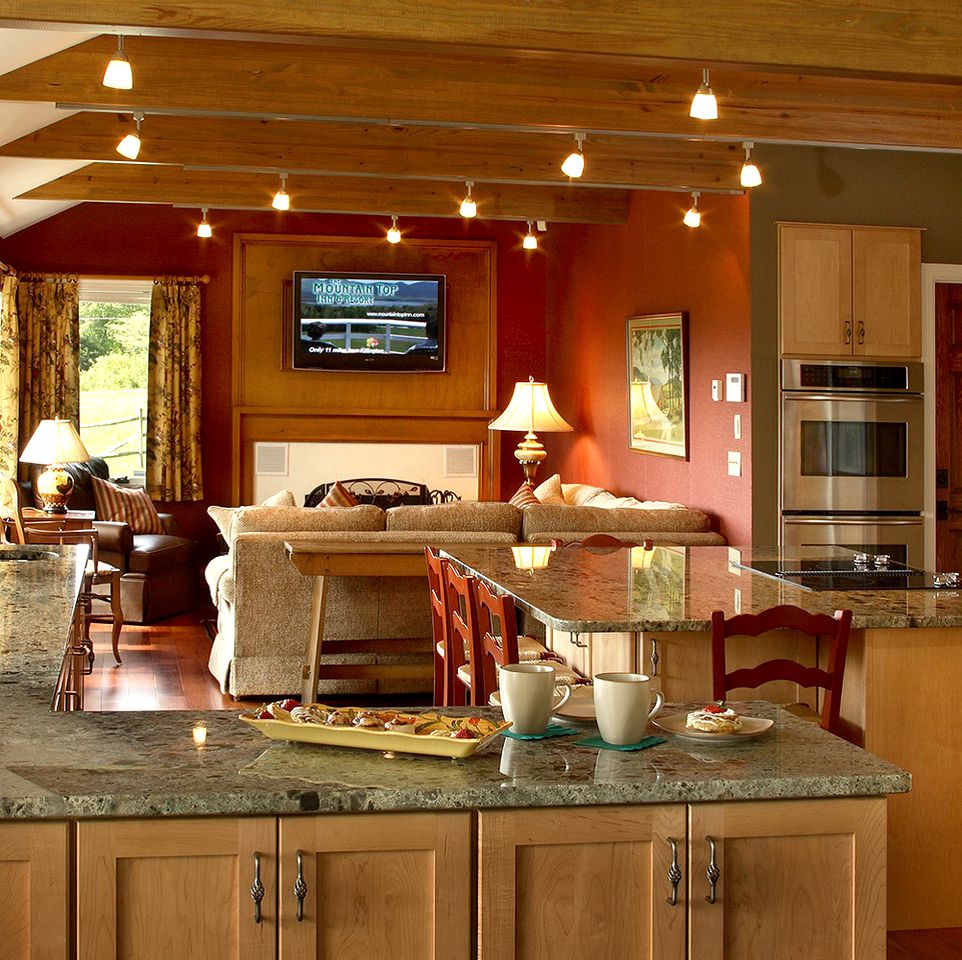 Secluded Cottage Rental with Views of the Green Mountains in Vermont