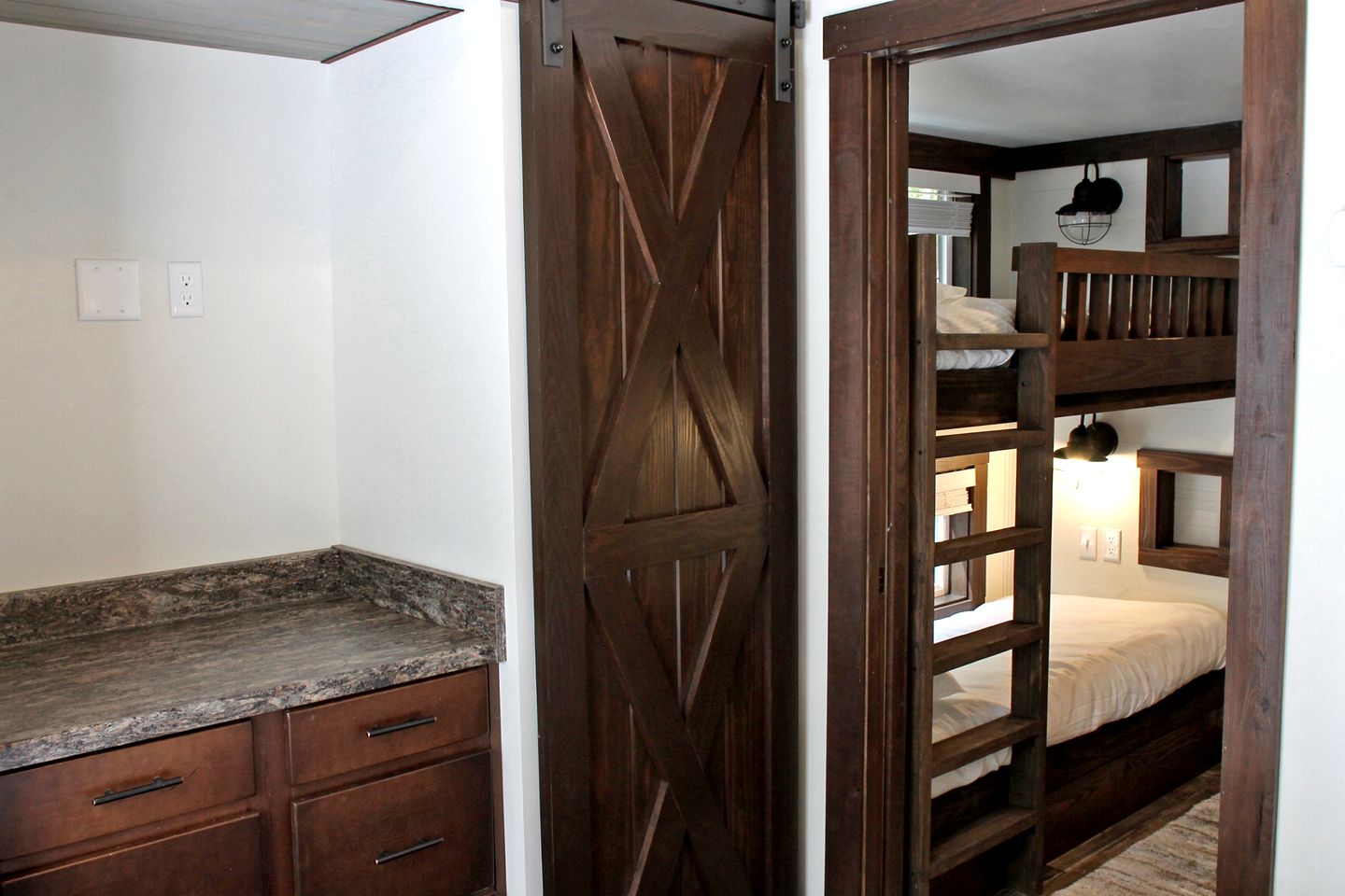 Glorious Cabin with Stunning Sights in Monteagle, Tennessee