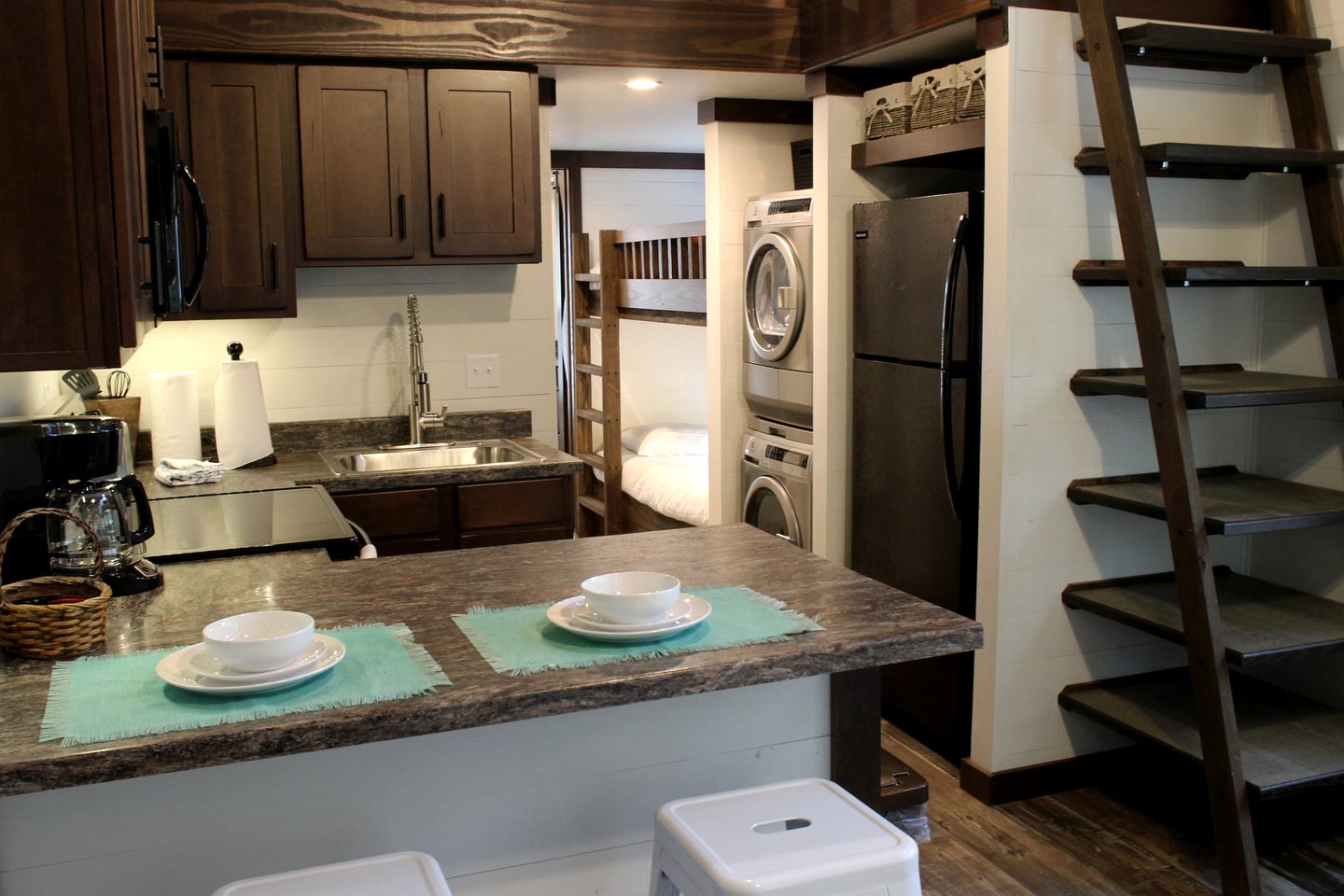 Glorious Cabin with Stunning Sights in Monteagle, Tennessee