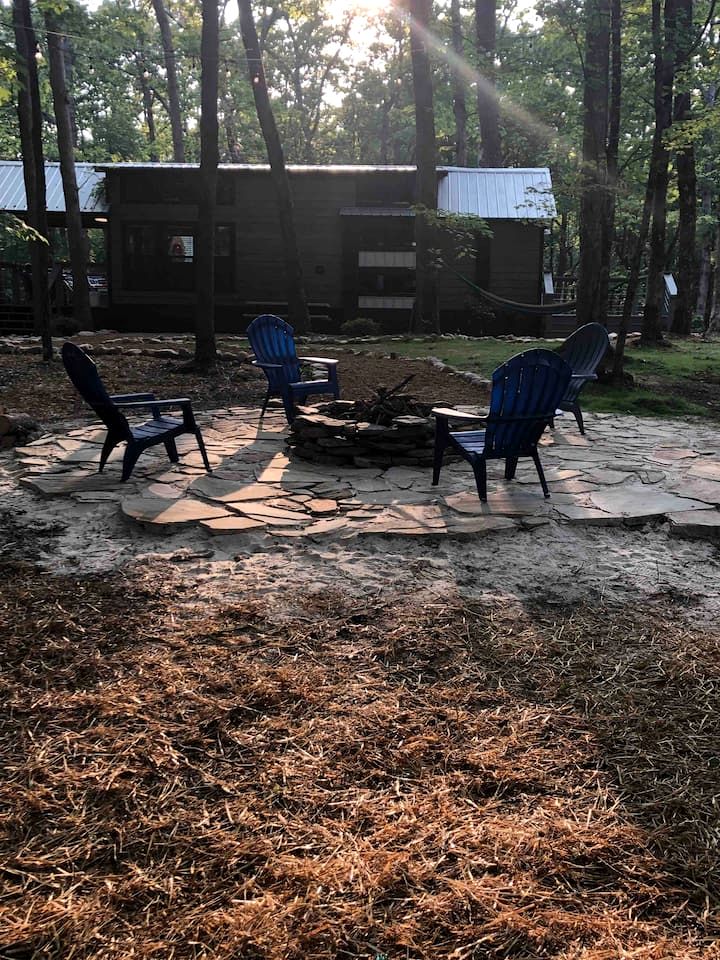 Glorious Cabin with Stunning Sights in Monteagle, Tennessee