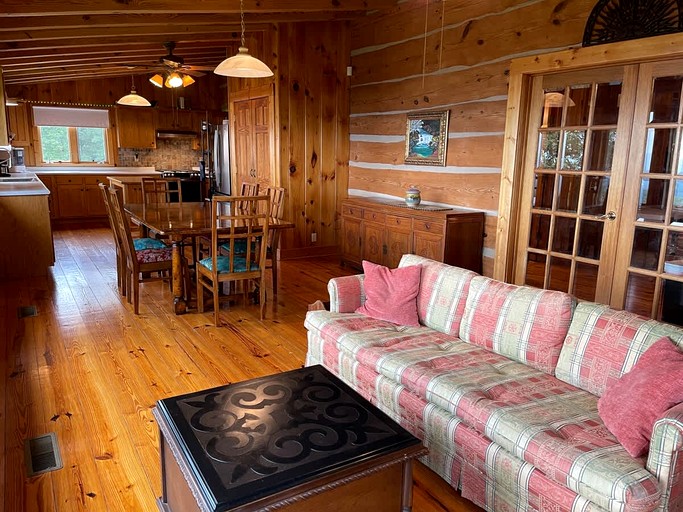 Cabins (United States of America, Rising Fawn, Georgia)