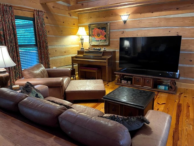 Cabins (United States of America, Rising Fawn, Georgia)