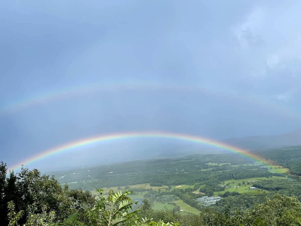 Rustic Log Cabin with Panoramic Mountain Views near Cloudland Canyon, Lookout Mountain GA