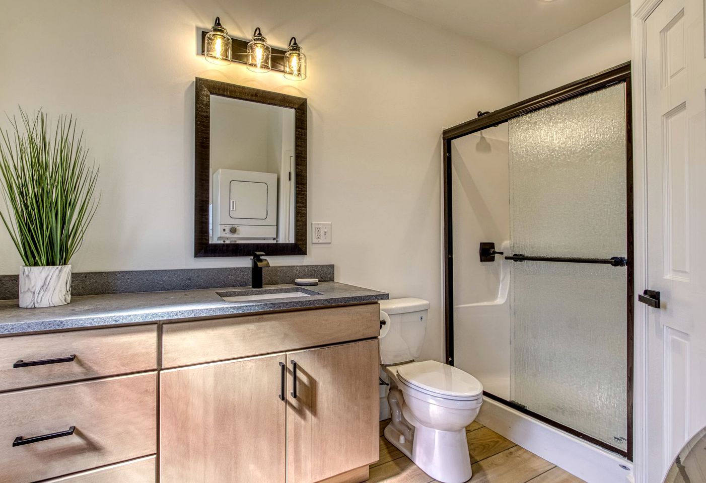 Unique Luxury Cabin with Hot Tub, Pool Table, and Arcade on Family Resort in Pigeon Forge, Tennessee