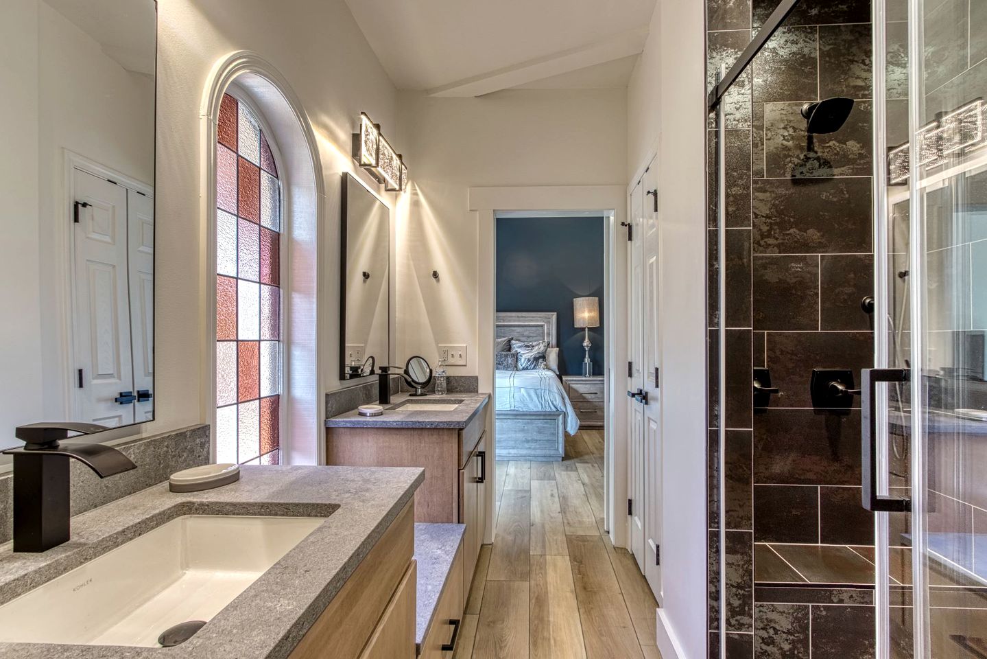 Unique Luxury Cabin with Hot Tub, Pool Table, and Arcade on Family Resort in Pigeon Forge, Tennessee