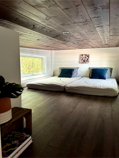 Tiny houses (Canada, Petawawa, Ontario)