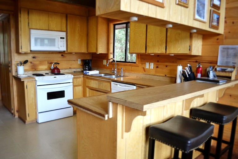 Cabins (Idyllwild, California, United States)