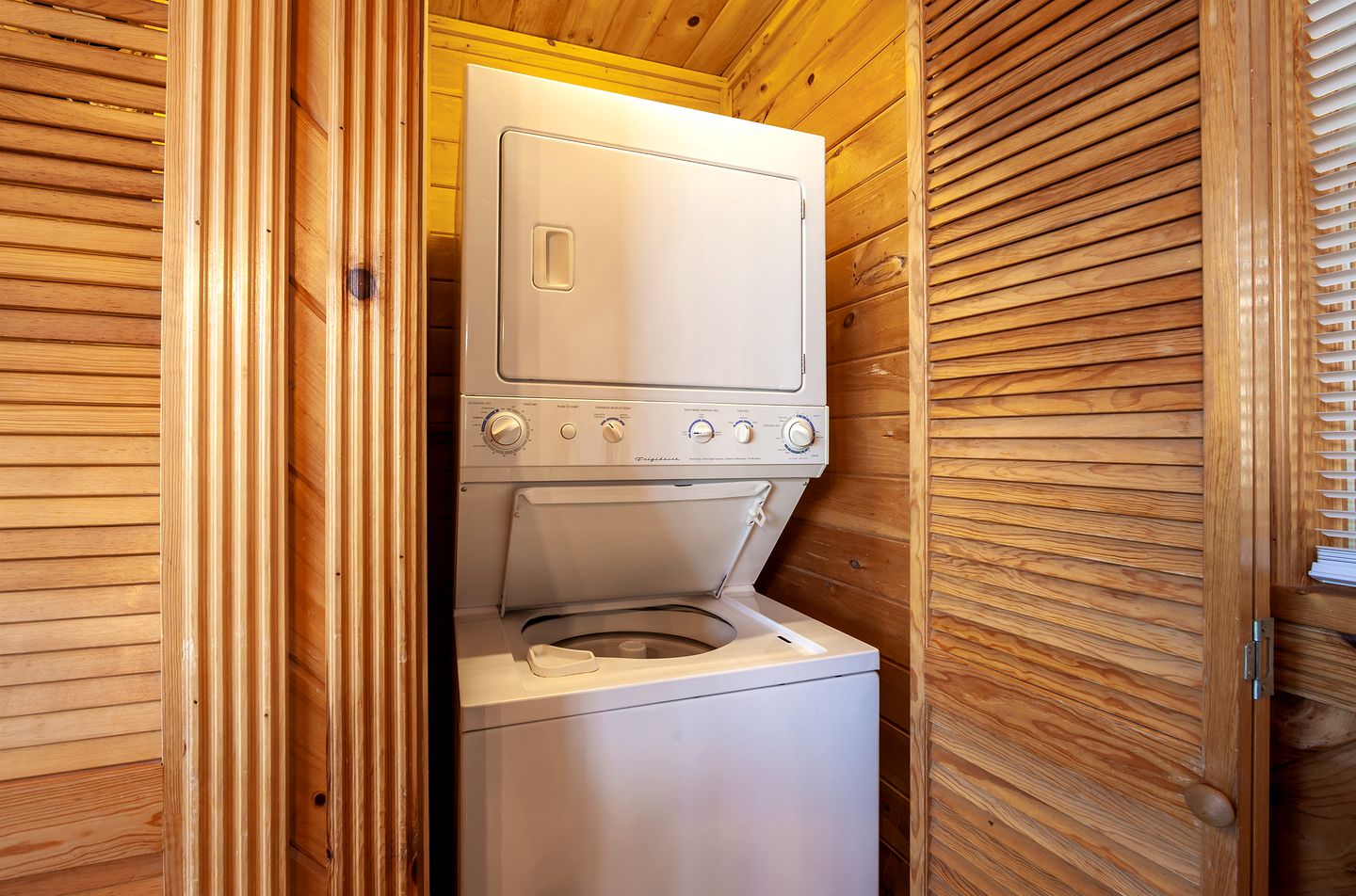 Fully-Equipped Luxury Cabin with Stunning Views of the Great Smoky Mountains, Tennessee