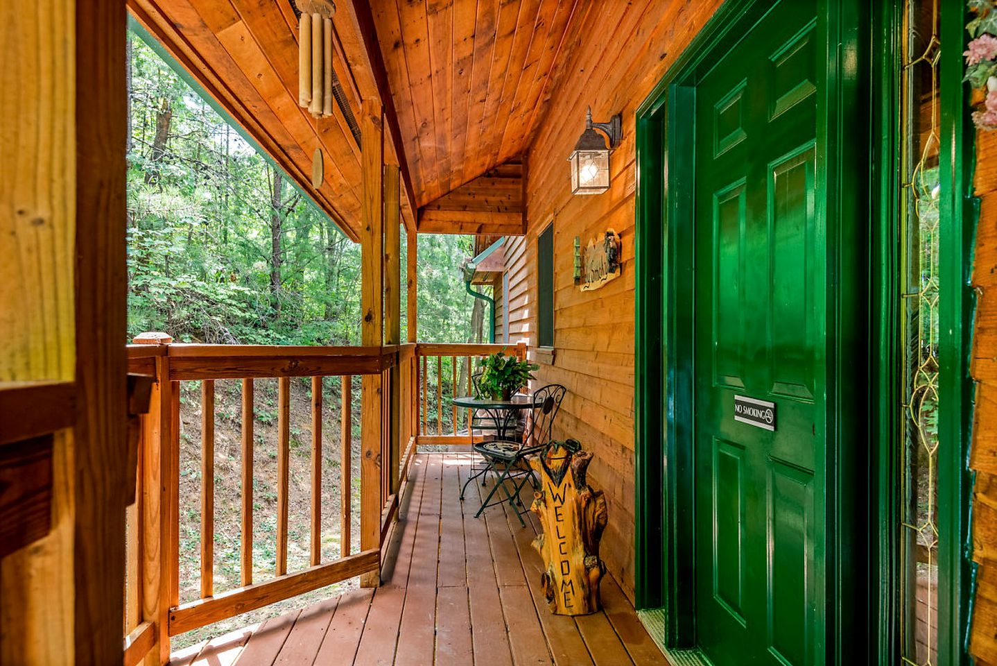 Fully-Equipped Luxury Cabin with Stunning Views of the Great Smoky Mountains, Tennessee