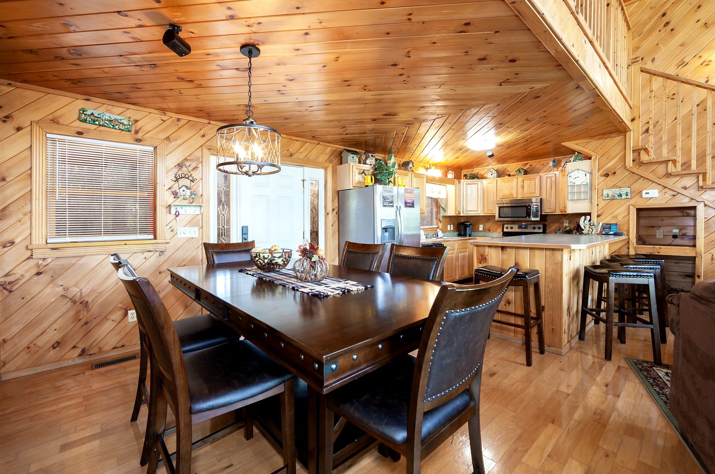 Fully-Equipped Luxury Cabin with Stunning Views of the Great Smoky Mountains, Tennessee