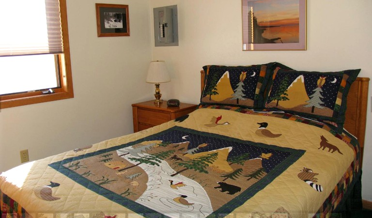 Cabins (Silver City, Michigan, United States)