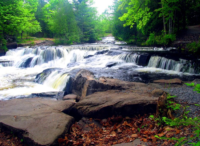 Cabins (Silver City, Michigan, United States)
