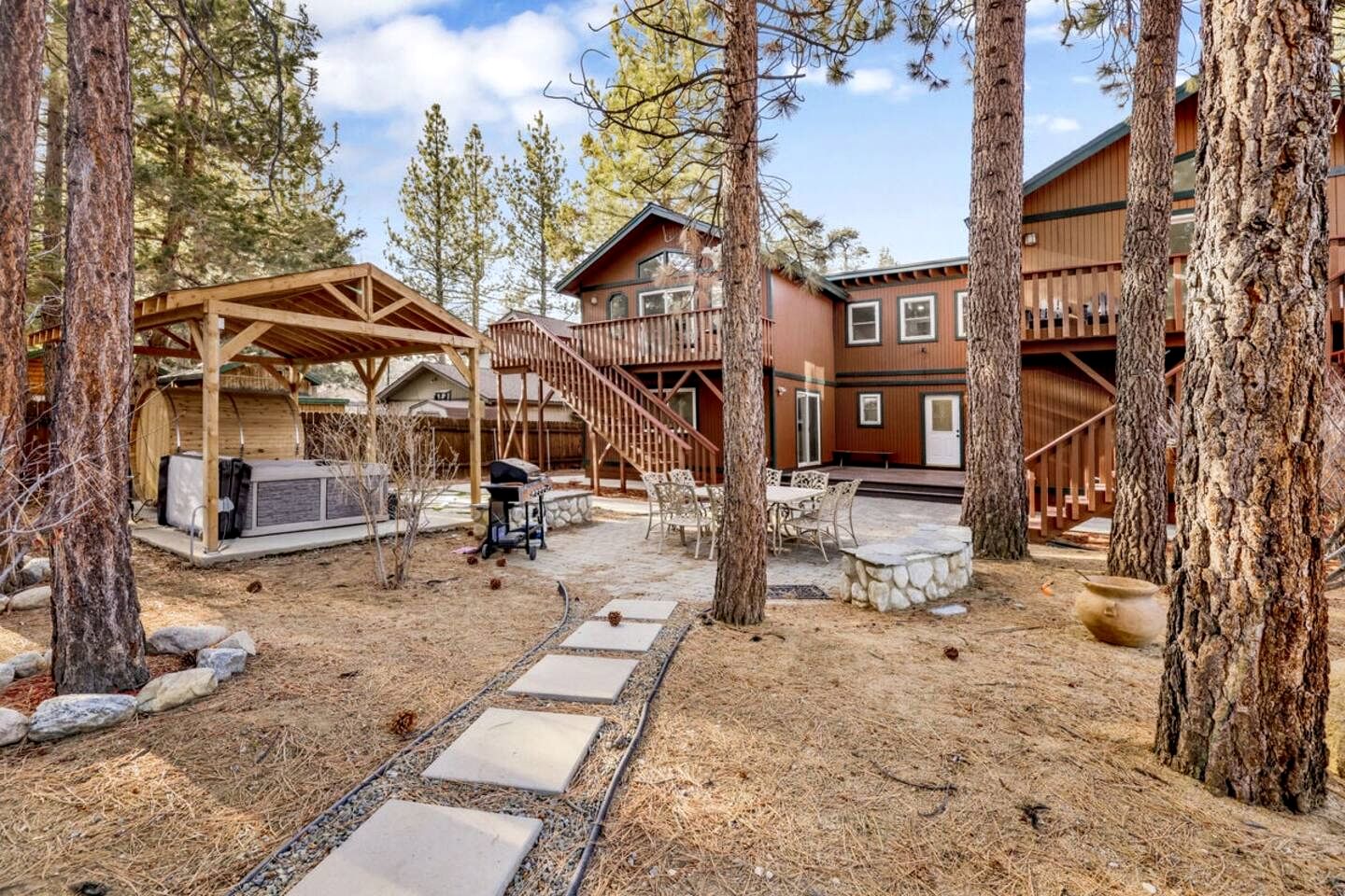 Spacious Mountain Cabin with Hot Tub, Sauna & Play Area Near Big Bear Lake, California
