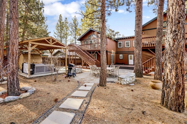 Cabins (United States of America, Big Bear, California)